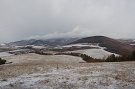 Pohľad na obec Hanigovce, vpravo Vysoká hora