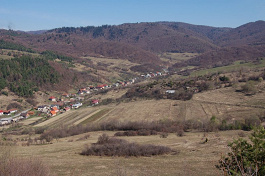 Výhľad na obec Milpoš. Oblasť Koscelisko.